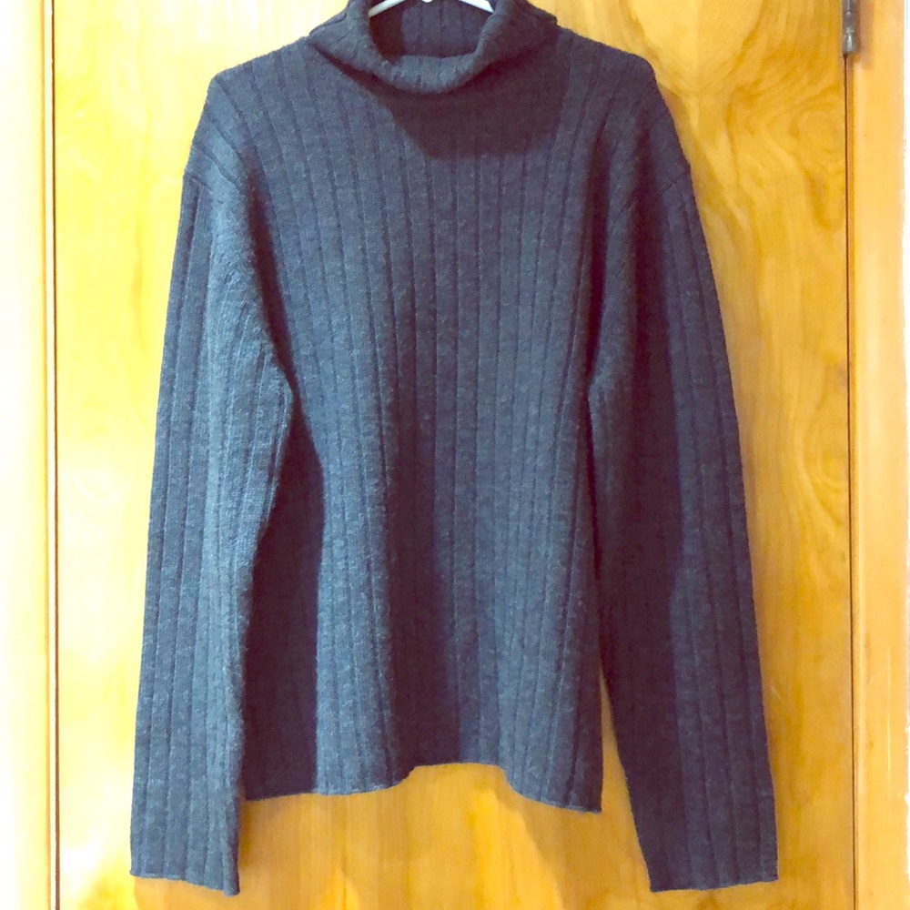 Banana Republic XL Men’s Grey Turtleneck Sweater